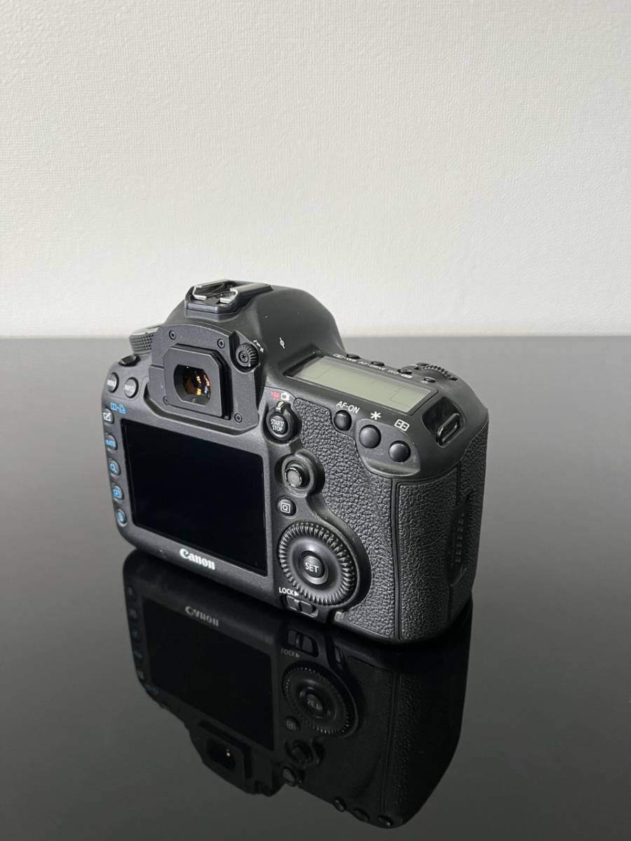 Canon キヤノン EOS 5D Mark III ボディ_画像4