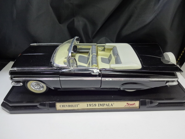 ROAD signature 1/18 1959 Chevrolet Impala die-cast minicar 