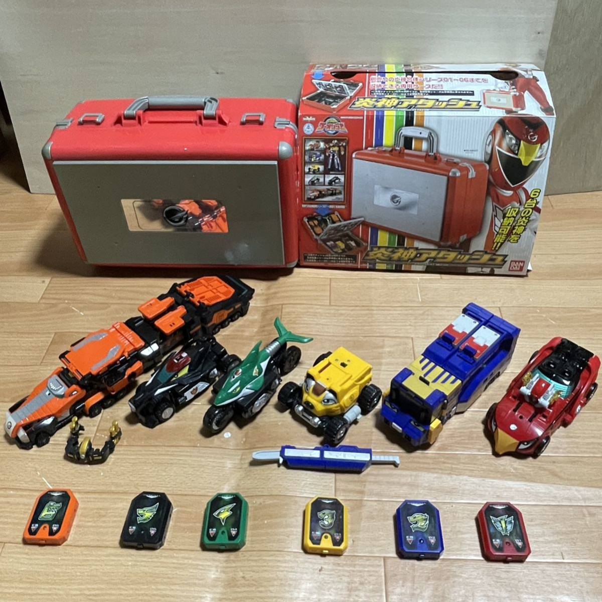 Yahoo!オークション - 美品 破損欠品無し DX 炎神戦隊 Yahoo!オークション - 美品 破損欠品無し DX 炎神戦隊