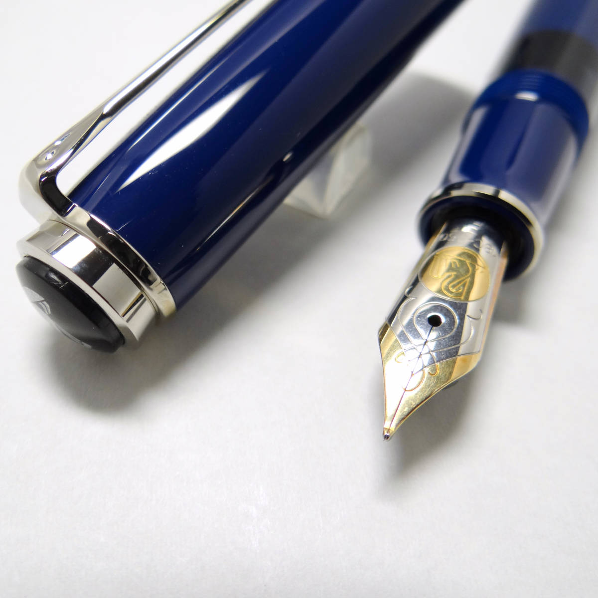 【かなり希少・美品】ペリカン スーベレーン M805 ダークブルー 万年筆 18C-Fnib Pelikan fountain pen M805 Dark blue _画像6