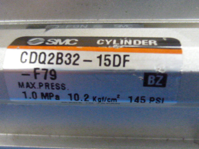 中古現状渡品 SMC 薄形シリンダ CQ2シリーズ エアーシリンダ CDQ2B32-15DF-F79 × 2個セット 位置センサー付き_画像3