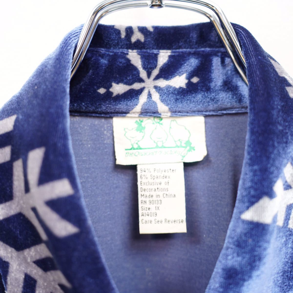 USA VINTAGE the Quacker Factory SNOWFLAKE PATTERNED VELOUR USA VINTAGE the Quacker Factory SNOWFLAKE PATTERNED VELOUR