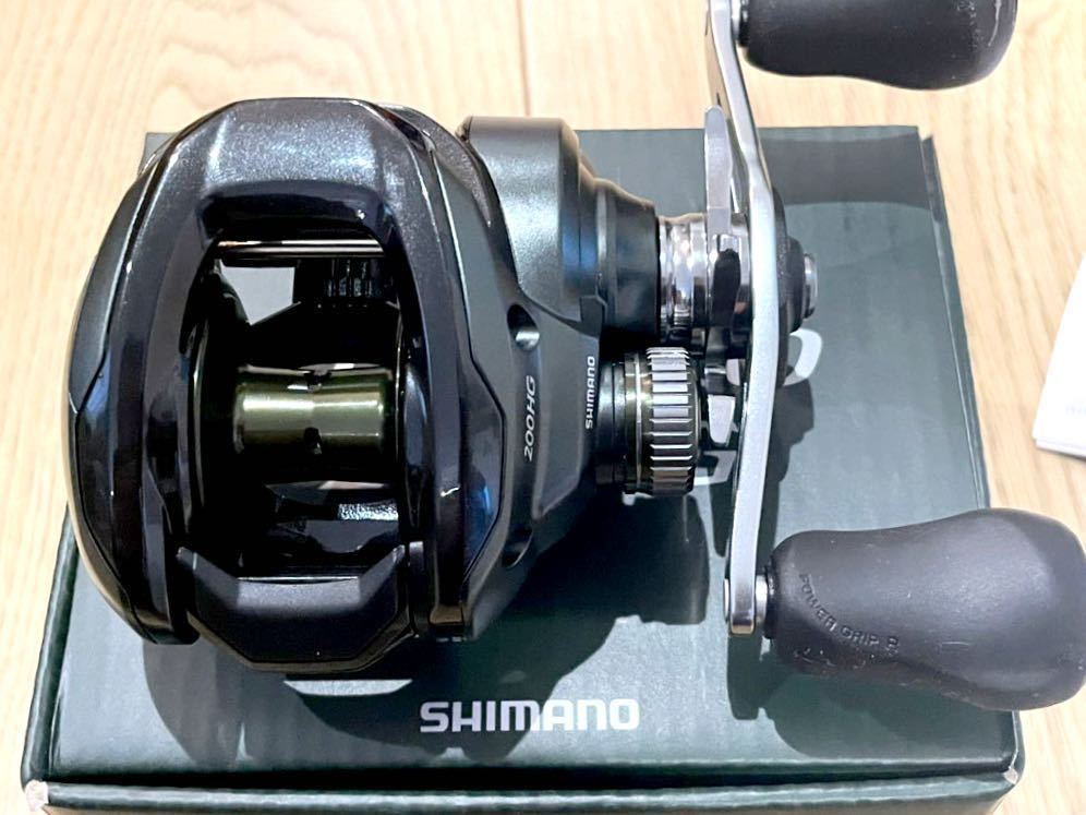 日本未発売 激レアSHIMANO 2023 CURADO 200 HGクラド 右ハンドル 日本未発売 激レアSHIMANO 2023 CURADO 200 HGクラド 右ハンドル