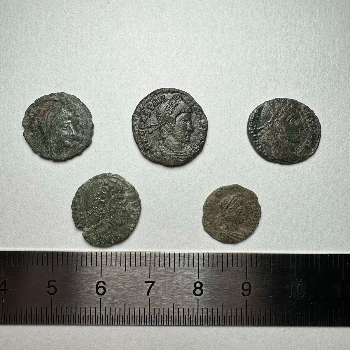 【古代ローマコイン】AE4フォリス クリーニング済 ブロンズコイン 銅貨 フォリス 5枚まとめてロット(xTdb3zxAma)_画像1