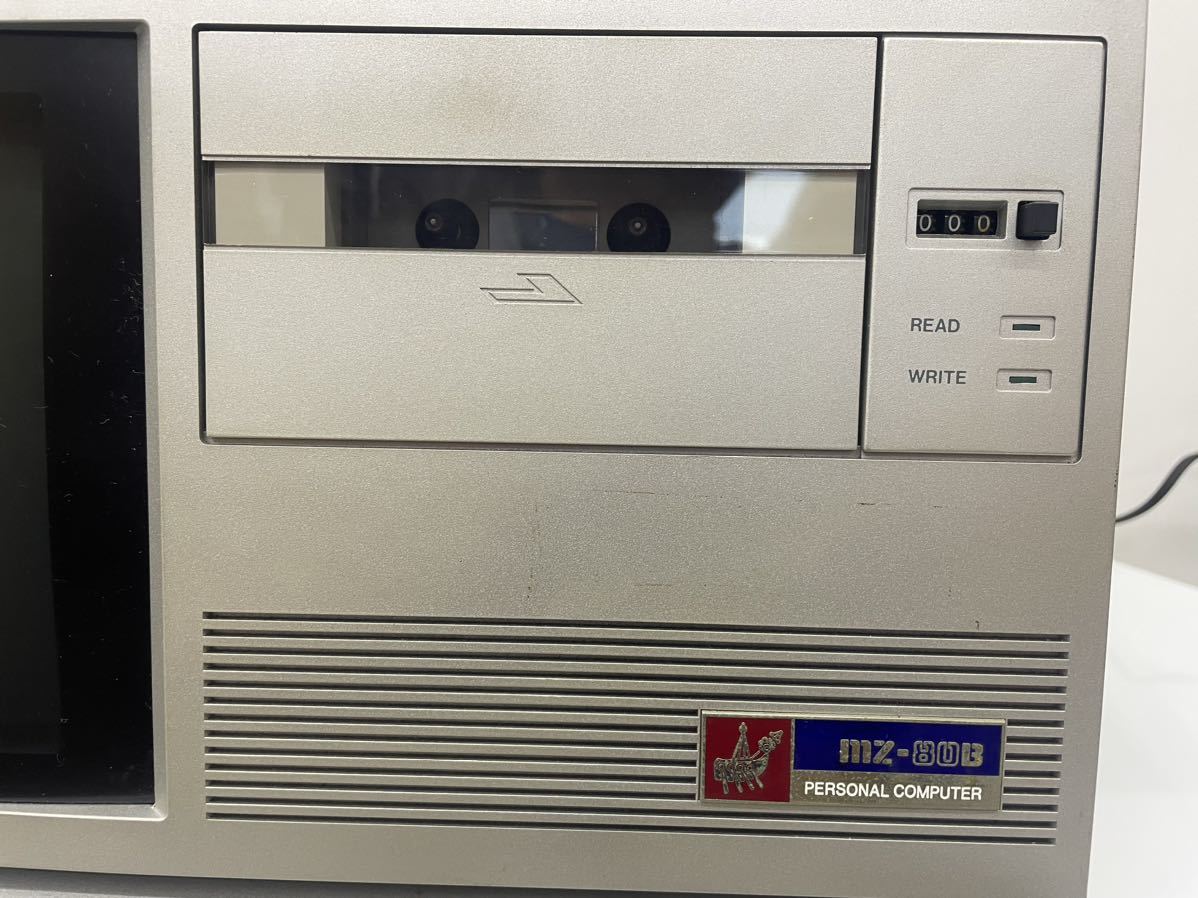 □SHARP/シャープ　パーソナルコンピューター　MZ-80B レトロ　カバー付き_画像3