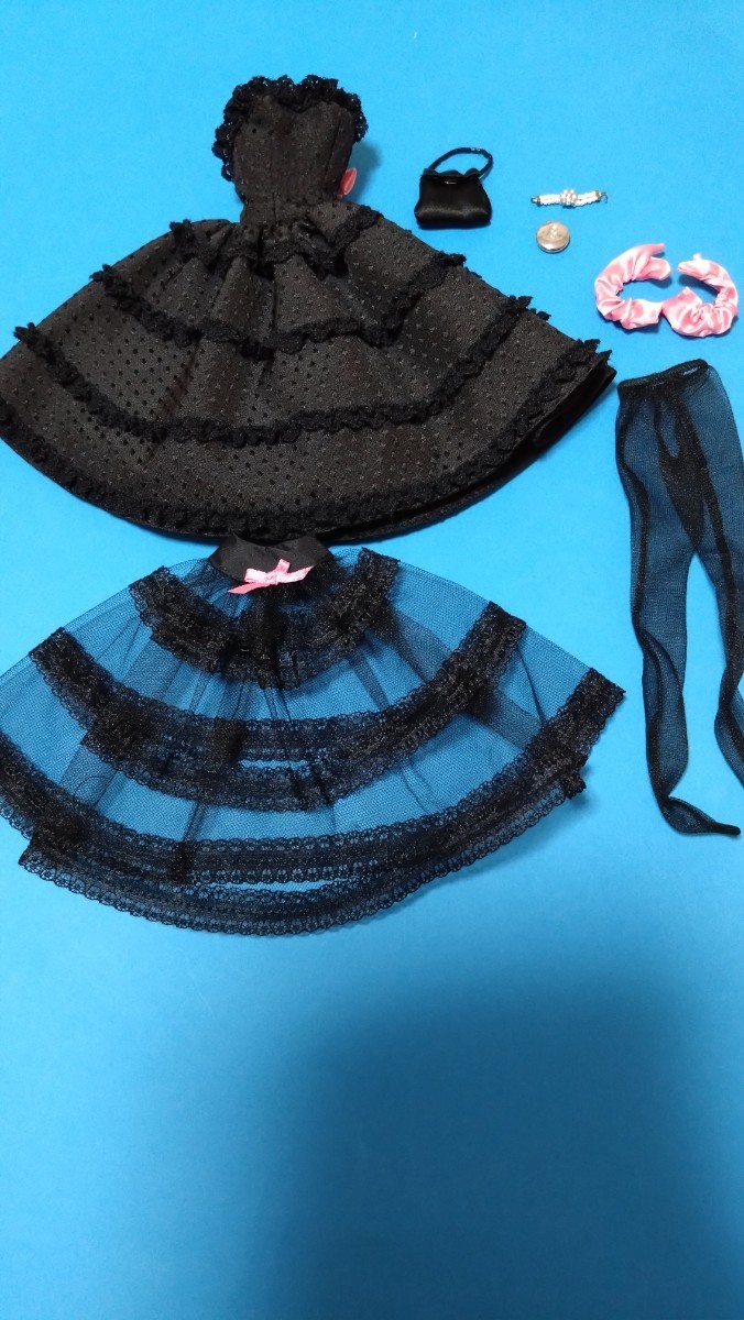 Barbi　バービー　　ファッションモデルコレクションBlack Enchantment　ブラックエンチャントメント　アウトフィット_画像1