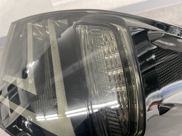 LEXUS レクサス GSE20 GSE21 IS250 IS350 LED ファイバーテール テールランプ スモークタイプ 右 運転席側 社外品 中古品 206の画像5