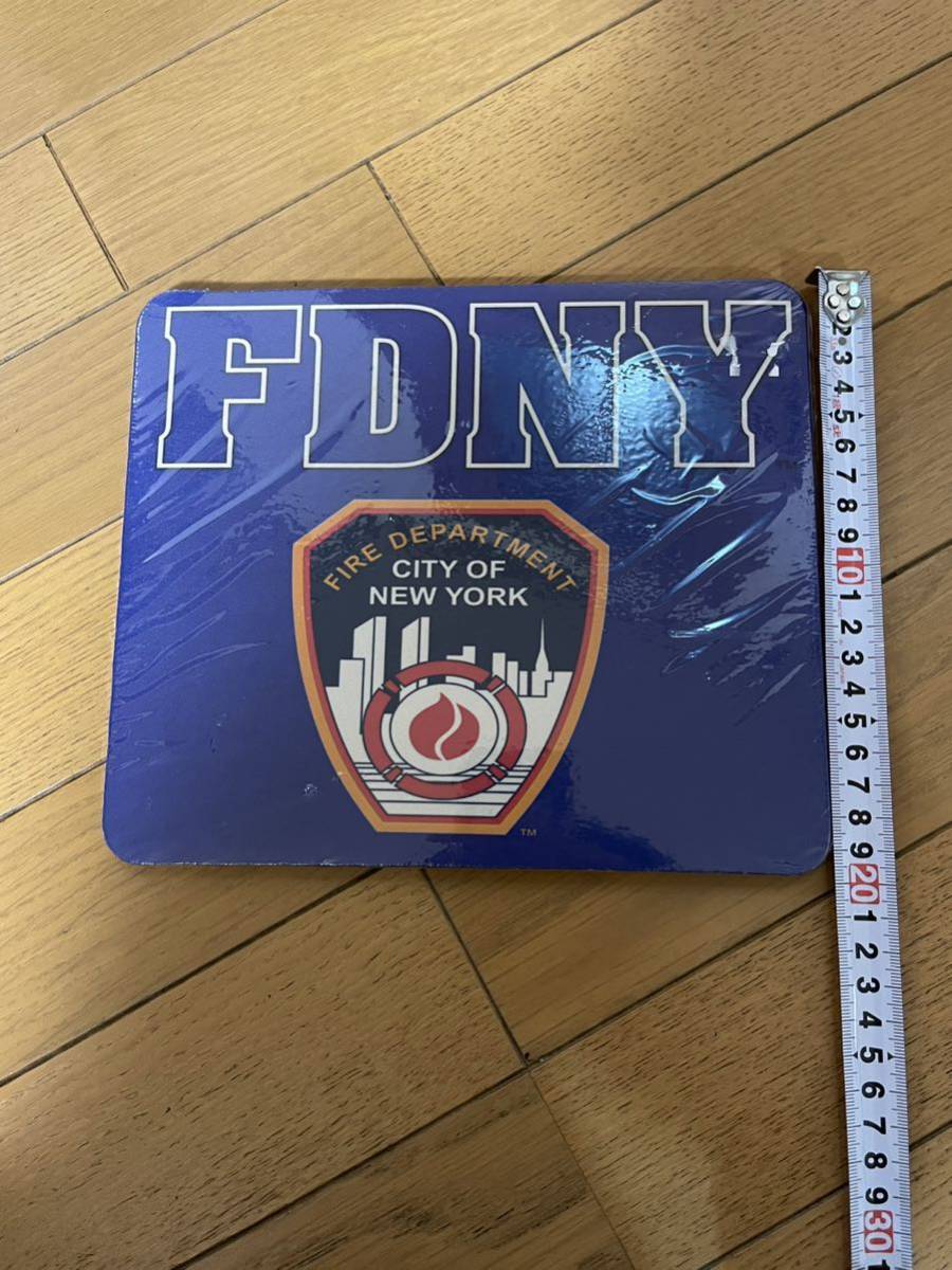 希少！NEWYORK FIRE DEPARTMENT(ニューヨーク消防局)マウスパッド(アメリカン雑貨)の画像3