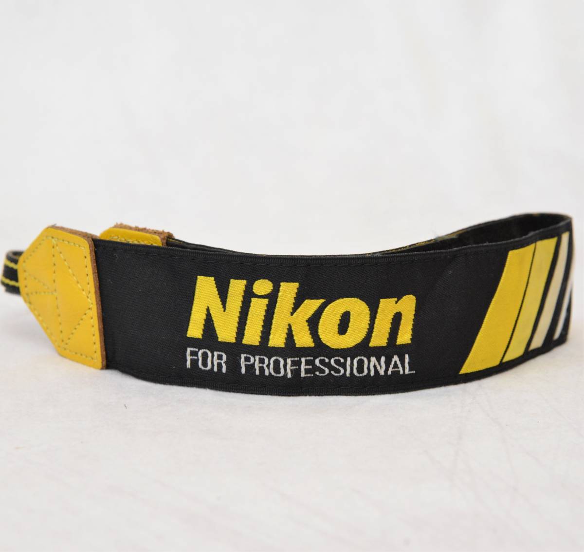 激レア 入手困難 Nikon(ニコン)4代目プロストラップ PRO STRAP 激レア 入手困難 Nikon(ニコン)4代目プロストラップ PRO STRAP