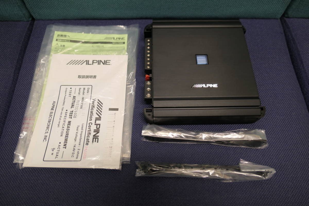 ALPINE MRV-F300 4チャンネル　パワーアンプ　Power Amplifer　アルパイン_画像3