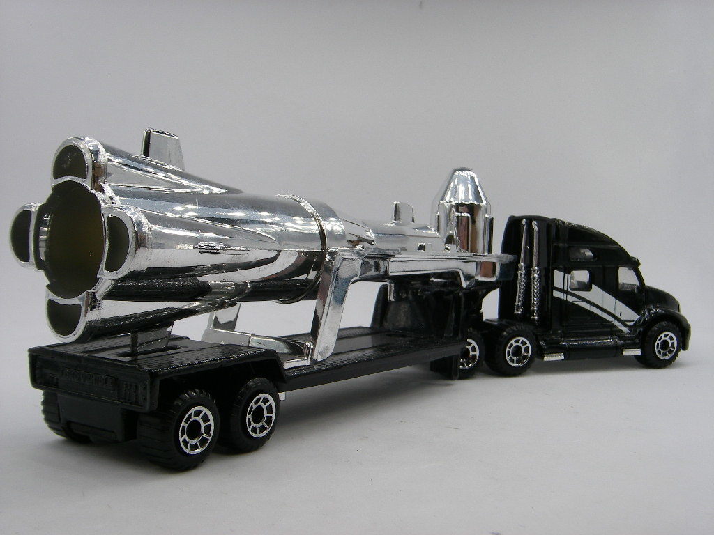 マッチボックス (黒銀) Kenworth T2000 Low Bed Trailer ＜ルース＞ Matchbox ロケット 積車 トレーラー_画像2