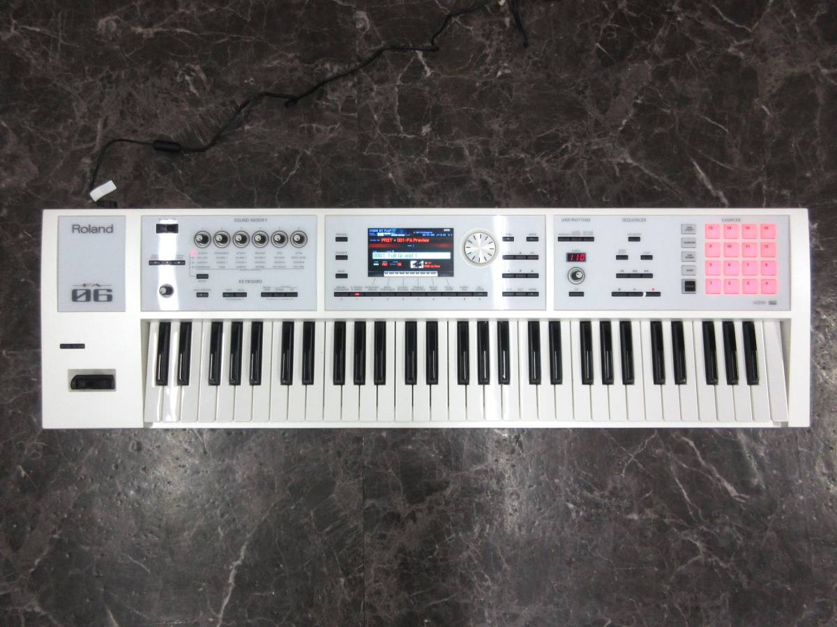 【極美品 ケース付】ROLAND 61鍵シンセサイザー FA-06 ローランド_通電・簡単な音出し確認済みです