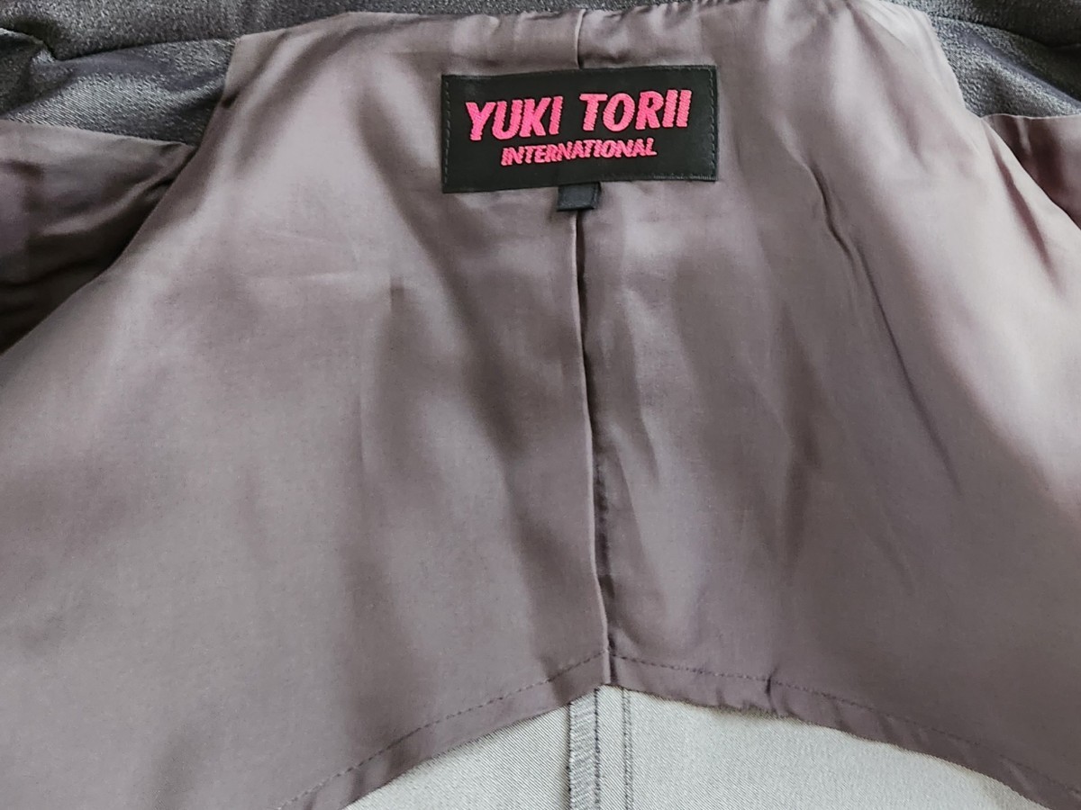大変美品　YUKI TORII 日本製　スッキリシンプルなテーラードジャケット