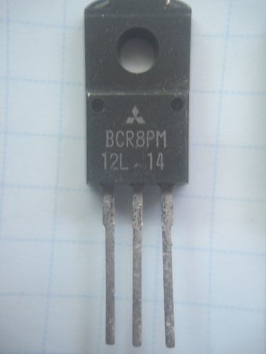 103(左机下) 三菱 トライアック BCR8PM-12　600V？ 8A？放熱板取付け品より取り外した物　動作未確認　長期保存品　ジャンク品　２個セット_画像2