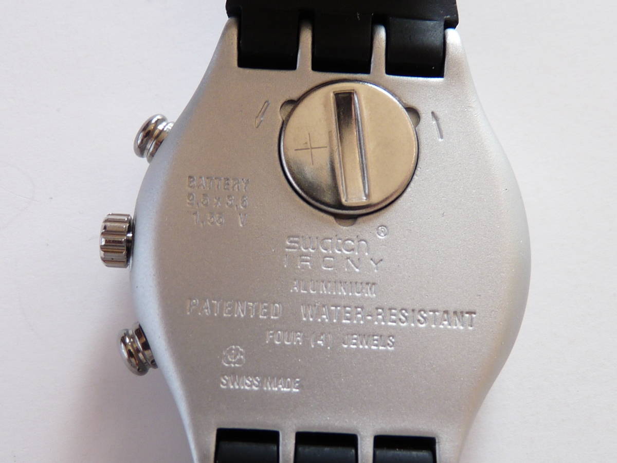 短期使用品 電池交換済 1996年モデル スウォッチ Swatch アイロニークロノ TIME CUT 品番YCS1005 白/アルミ ラバーベルトの画像8
