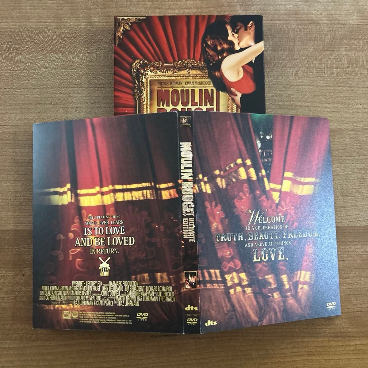 シカゴ ／ ムーランルージュ　映画　DVD  洋画　ミュージカル  ケース入り　中古　