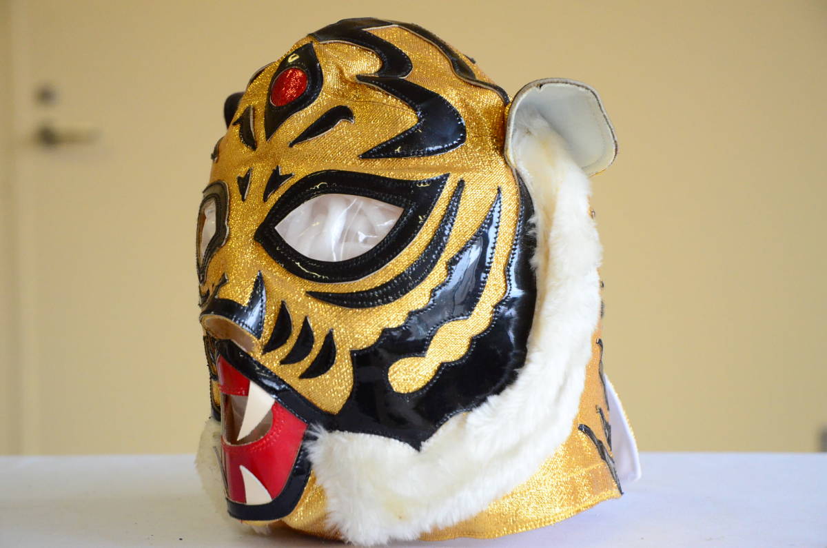  первое поколение Tiger Mask поздняя версия . имеется маска Professional Wrestling маска Lopez производства Vintage подлинная вещь 