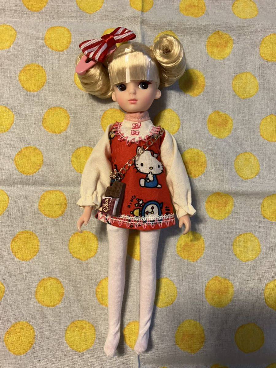 初代リカちゃんサイズ　手作り服セット　赤ミニワンピース_画像1