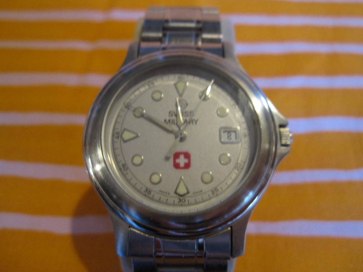 電池交換済 SWISS MILITARY スイスミリタリー 8342 メンズ腕時計 37mm 1997年スイスギャランティー付 箱付 余りコマ1個付 クオーツ_画像3