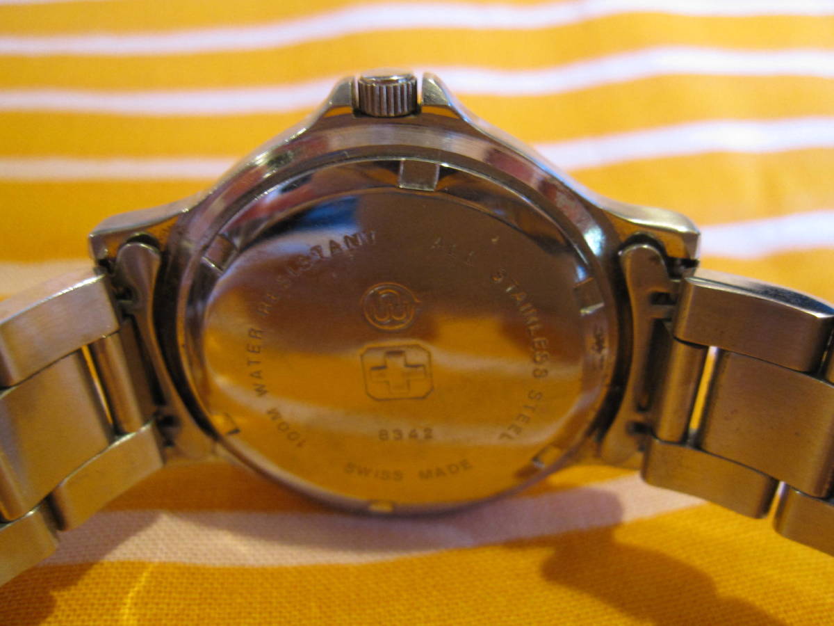 電池交換済 SWISS MILITARY スイスミリタリー 8342 メンズ腕時計 37mm 1997年スイスギャランティー付 箱付 余りコマ1個付 クオーツ_画像4