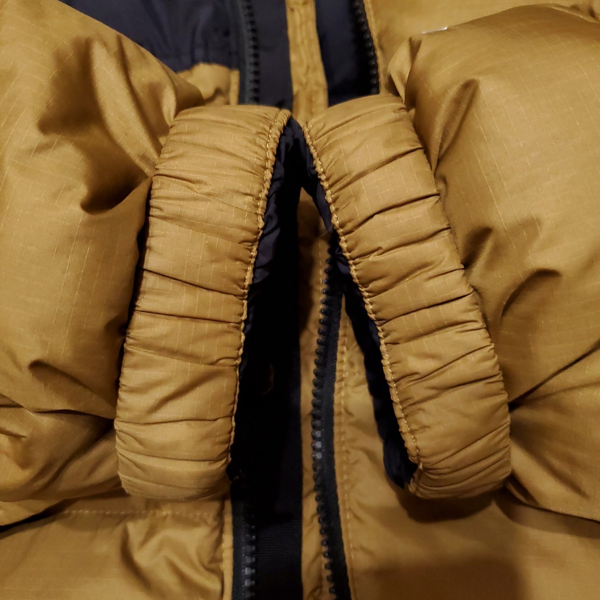 US L THE NORTH FACE 1996 RETRO NUPTSE レトロ ヌプシ 700 ダウン ジャケット ブリティッシュカーキ ブラック ゴールド マスタード 黒_画像7