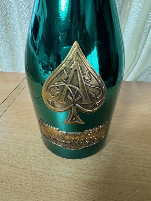 注）開封済商品　ディスプレイ用　　アルマンドブリニャック(ARMAND DE BRIGNAC）グリーン　空きビン　マスターズエディション_画像2