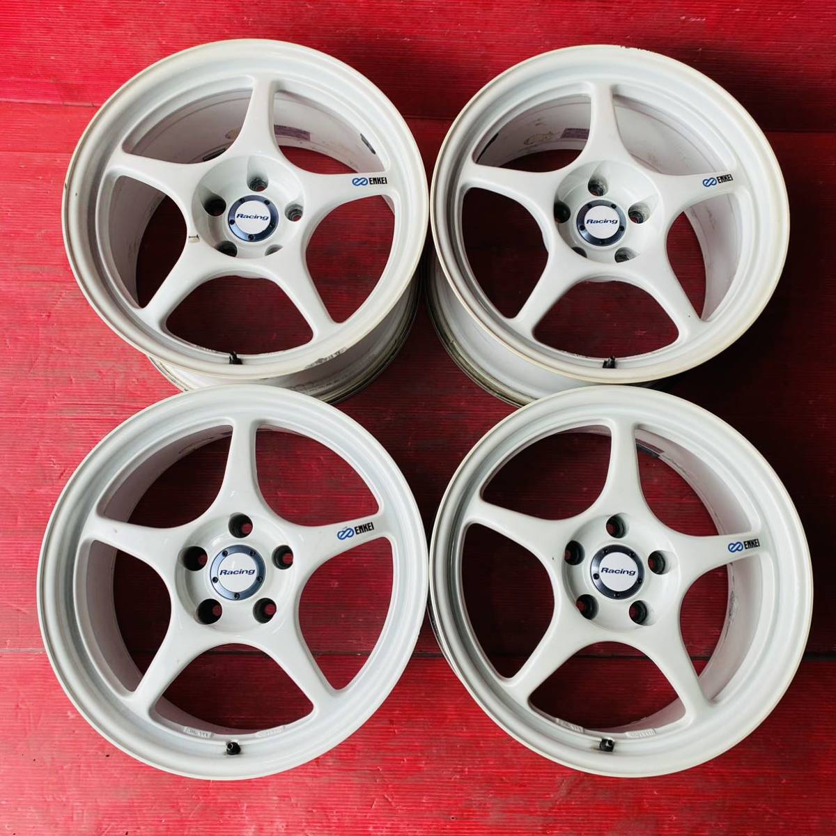 ENKEI Racing サイズ 17×8J/9J PCD114.3 H5 OFF+35 ハブ径約72mm 傷汚れあり 4本セット_画像1