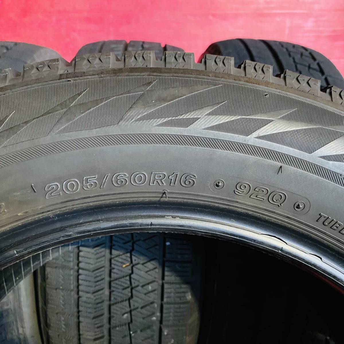 BRIDGESTONE BLIZZAK VRX2 205/60R16 国産 2018年式　パンク修理なし ビード切れなし 汚れありスタッドレス 4本セット_画像5