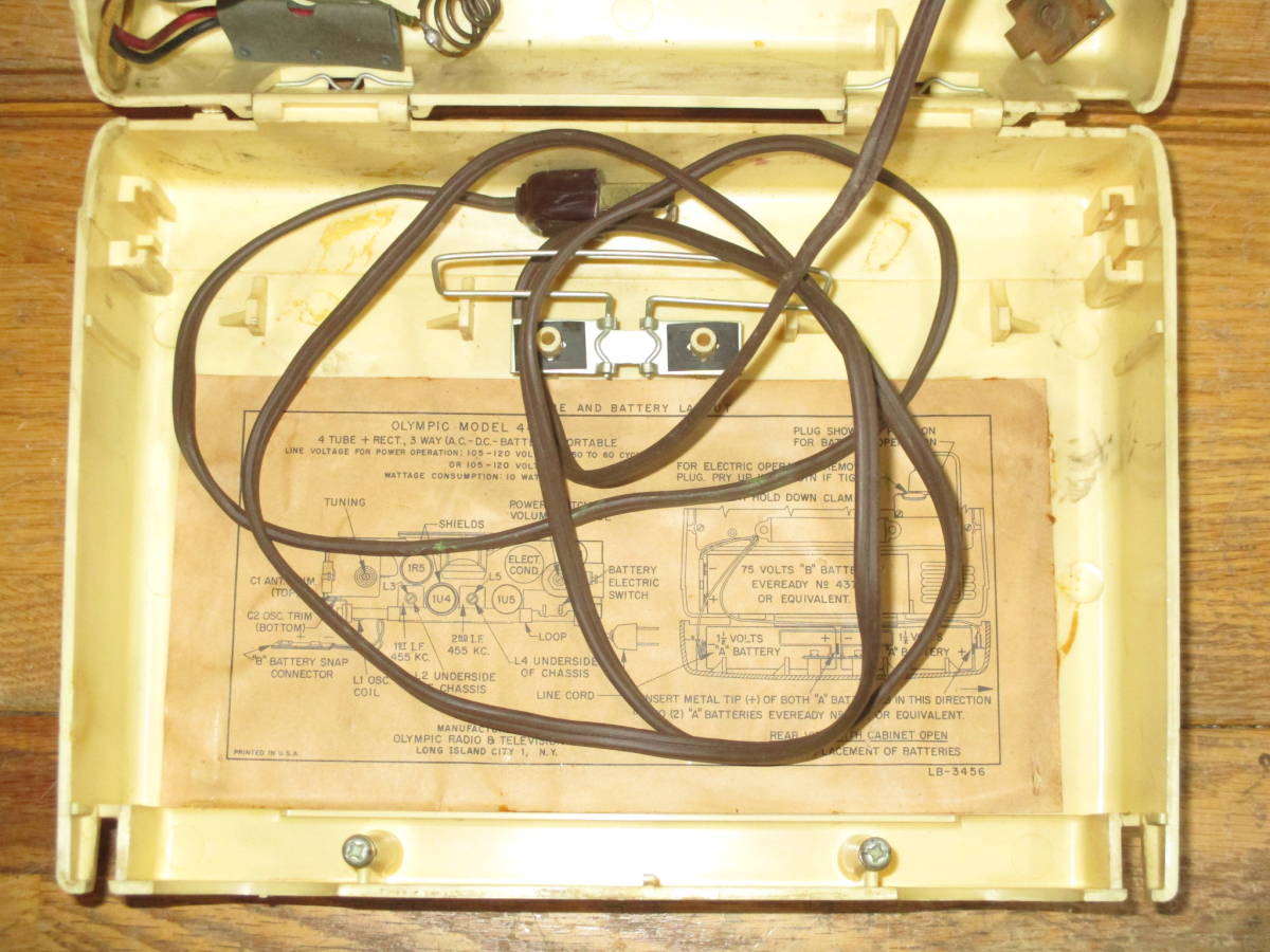 6732円 通電確認済み ポータブル真空管ラジオ OLYMPIC MODEL 445 6732円 通電確認済み ポータブル真空管ラジオ OLYMPIC MODEL 445