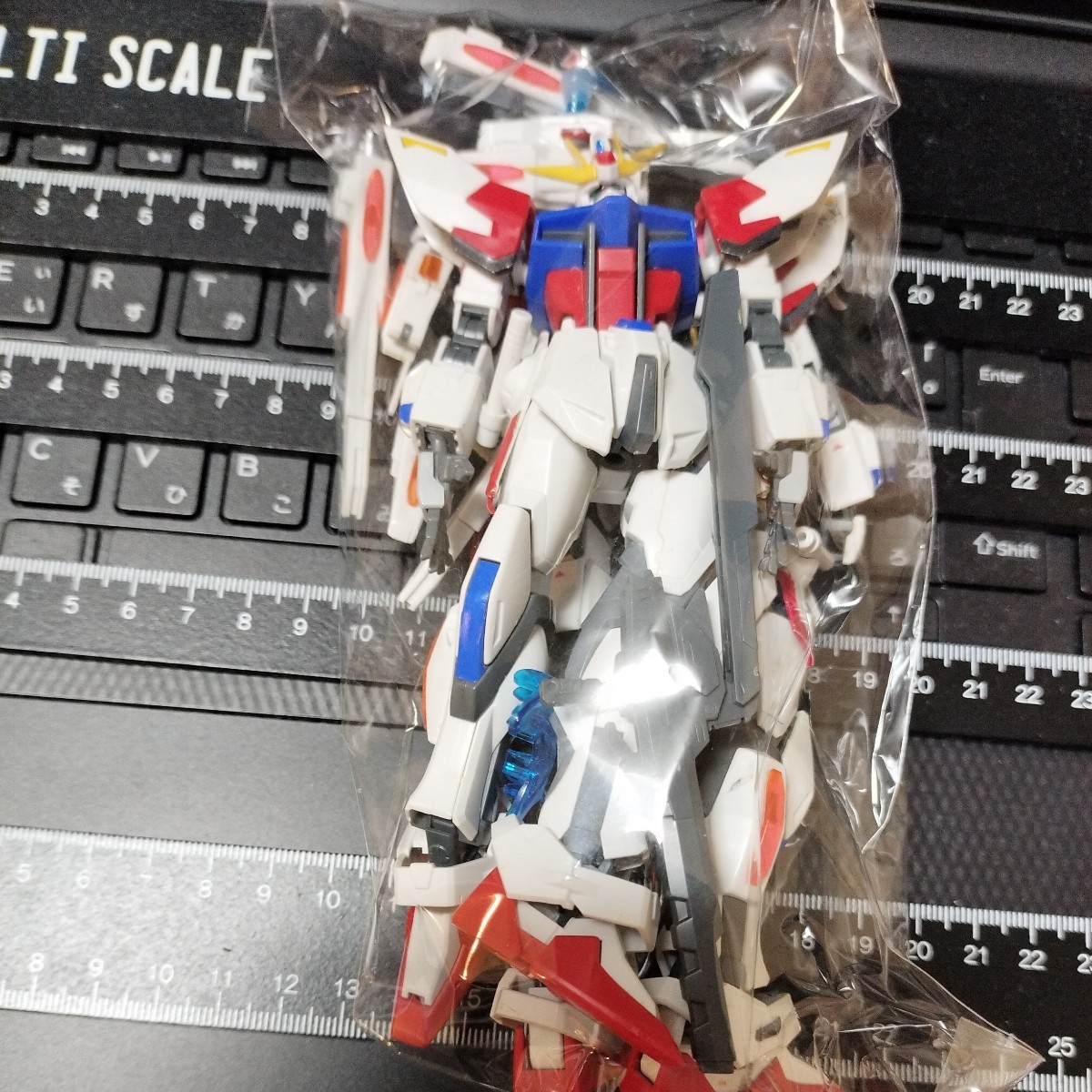 HG 1/144 スタービルドストライクガンダム 素組 完成品 ガンプラ