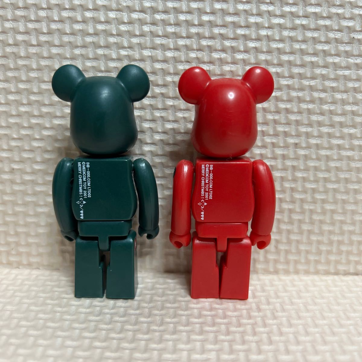 BE@RBRICK ベアブリック　2001Xmas 2体セット_画像2