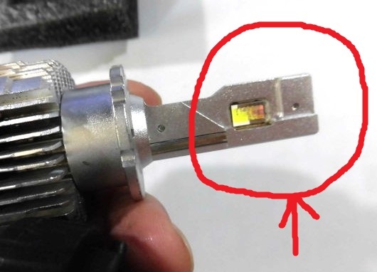 ◆純正HIDライト交換用 LEDヘッドライト D4S/R 使用期間短いのですが訳アリ品で…１個ジャンクです。◆_画像7