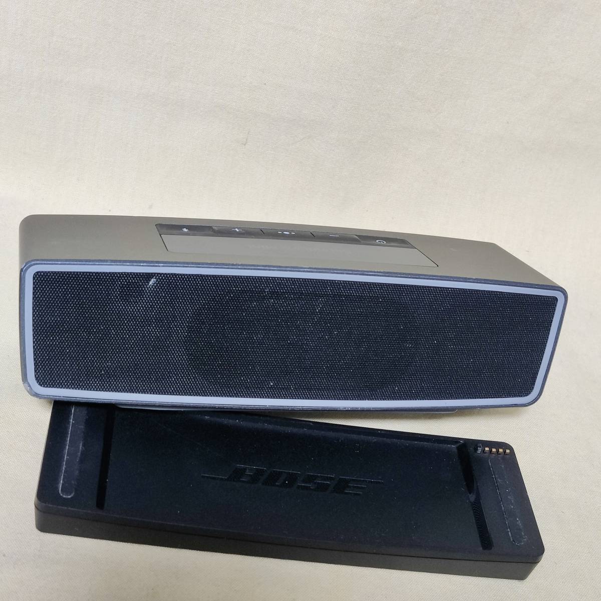 【0148A1】BOSE SoundLink Mini II 2 Bluetooth speaker 本体 卓上充電台 ジャンク JUNK_画像3