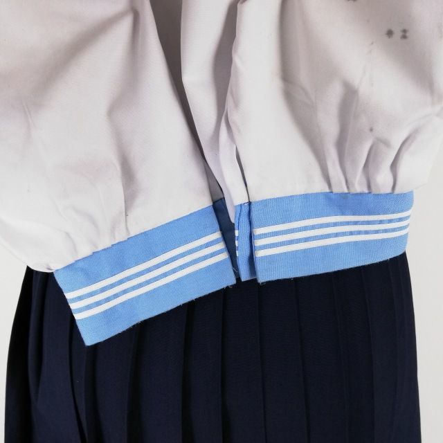 1円 セーラー服 スカート スカーフ 上下3点セット 130A 中間服 白3本線 女子 学生服 高知学園 白 制服 中古 ランクC NA5558_画像4