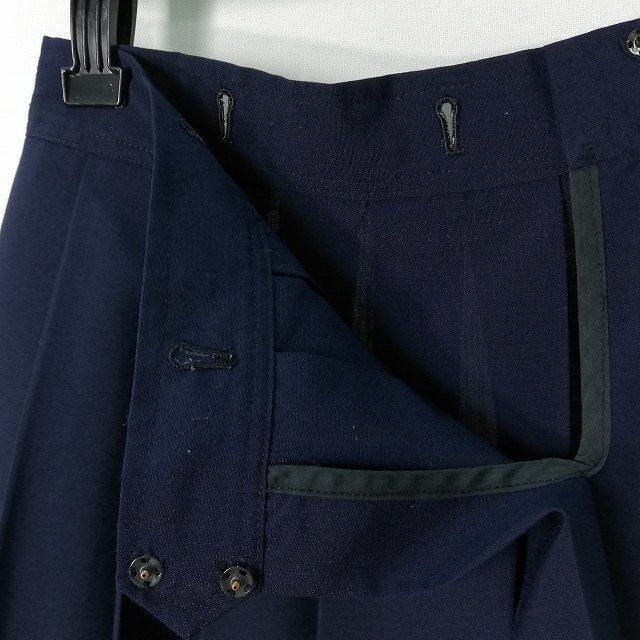 1円 スクールスカート 大きいサイズ 夏物 w72-丈55 紺 中学 高校 ヨシザワ プリーツ 学生服 制服 女子 中古 HK8381_画像4