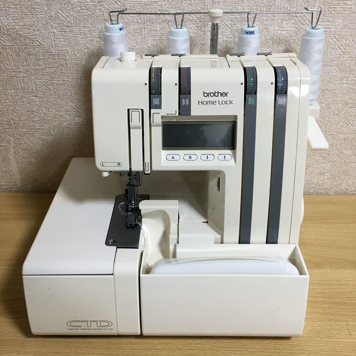 brother ブラザー HOME LOCK ホームロック TE4-B975 ミシン brother ブラザー HOME LOCK ホームロック TE4-B975 ミシン
