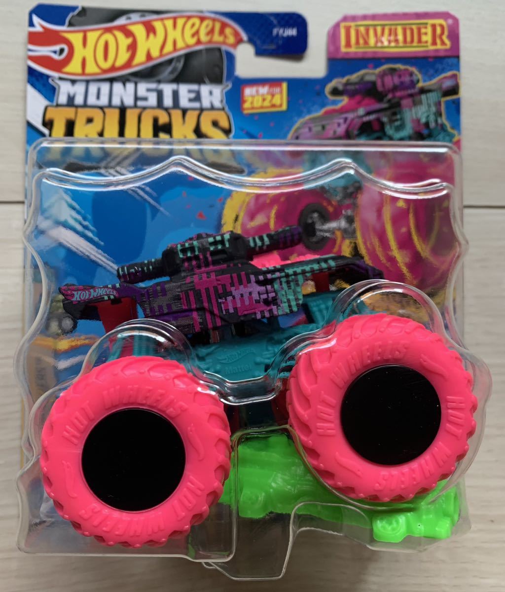 ホットウィール　 モンスタートラック　★　インベーダー　★　ミニカー　★　Hot Wheels MONSTER TRUCKS　INVADER　★　新品_画像1