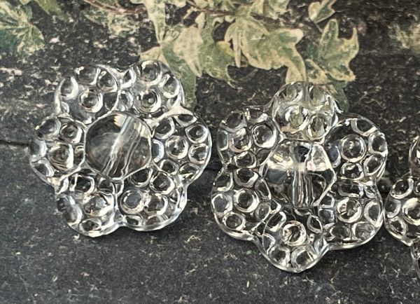  prompt decision clear glass button 4 piece φ18mm transparent flower hand made parts . material raw materials remake . France import Vintage 