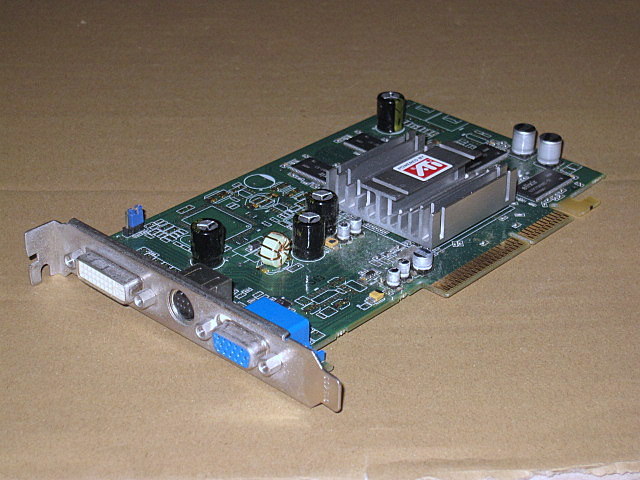 AGP Radeon 9600 256M VGA DVI 05001213TAN_画像1