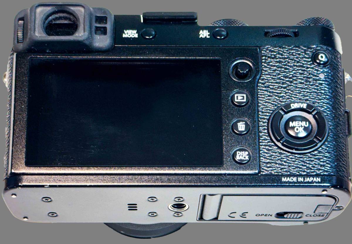 FUJIFILM X100F f=23mm コンパクトデジタルカメラ ＋ Billingham（純正）小型カメラバッグ_画像5