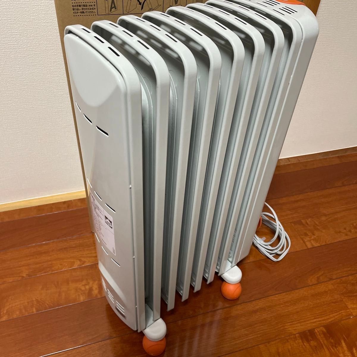 デロンギ オイルヒーター JR0812-OR トップハンガーセット ほぼ未使用|Yahoo!フリマ(旧PayPayフリマ) デロンギ オイルヒーター JR0812-OR トップハンガーセット ほぼ未使用|Yahoo!フリマ(旧PayPayフリマ)