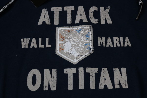 進撃の巨人 パーカー　紺　Attack on Titan　メンズ LL ウォールマリア 新品 未使用　_画像1