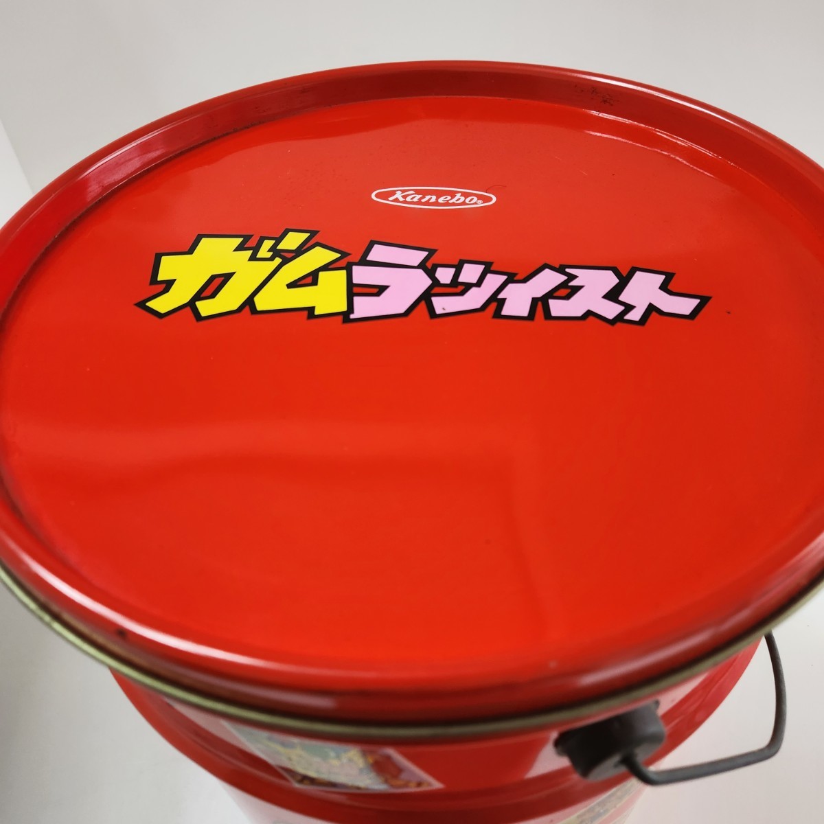 送料無料 カネボウ ガムラツイスト ペール缶 高さ約36.5cm バケツ缶 当時物 レトロ アニメ 小物入れ 収納ボックス スツール缶 コレクションの画像8