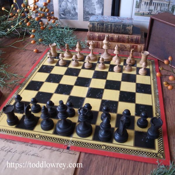 【チェスはバイオレンスなスポーツ】イギリス チェスセット ボード ゲーム 木製駒 セット◆Antique Staunton Chessmen & Folding Board◆
