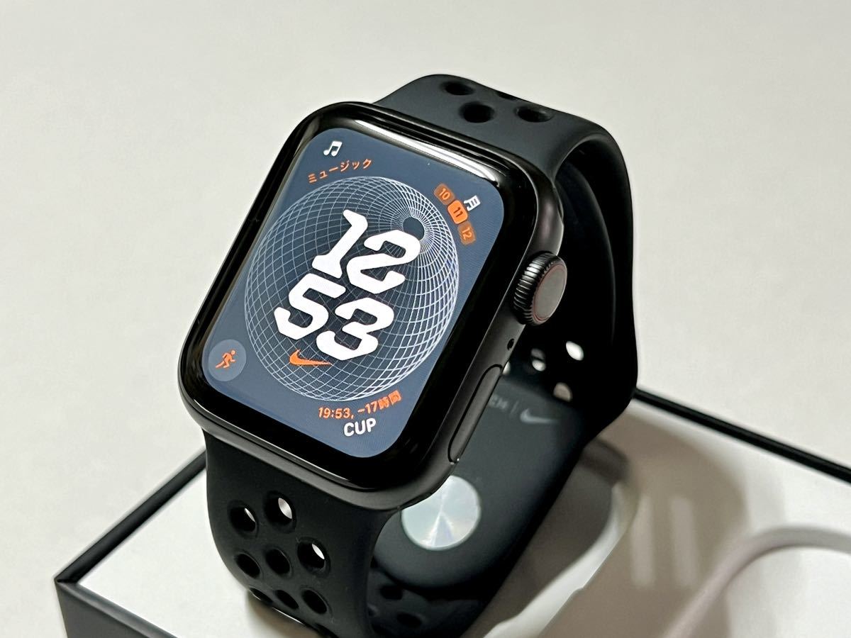 バッテリー94% Apple Watch Nike Series 6 40mm アップル バッテリー94% Apple Watch Nike Series 6 40mm アップル
