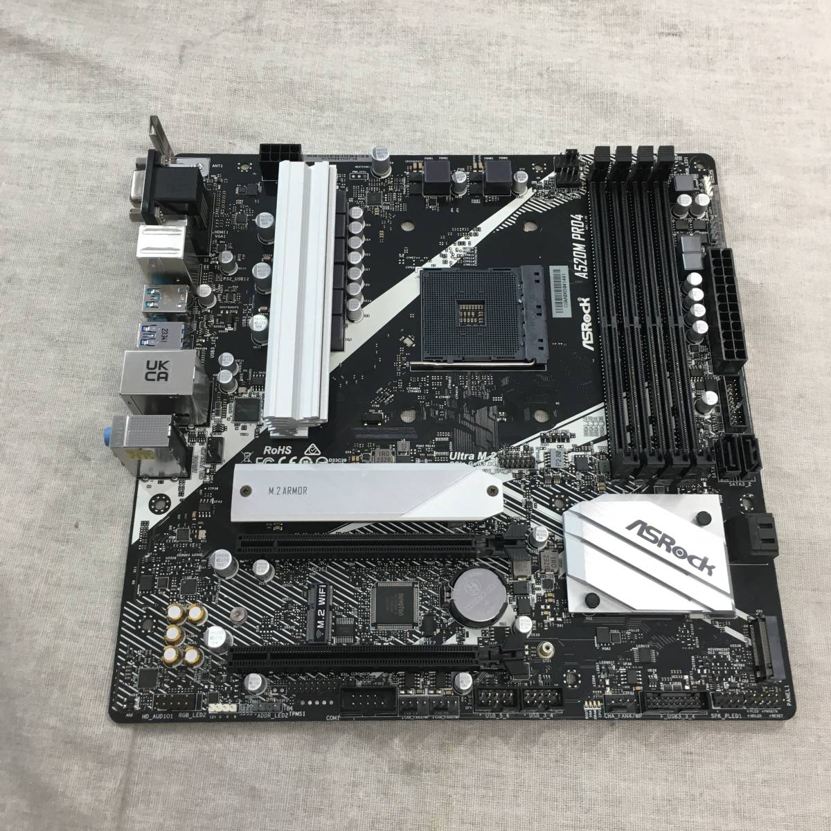 ジャンク品 ASRock AMD Ryzen 3000/4000シリーズ(Soket AM4)対応 A520チップセット搭載 Micro ATX マザーボード A520M Pro4_画像2