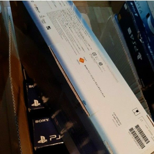 PS4の箱　5個セット　外箱　空箱のみ　本体なし