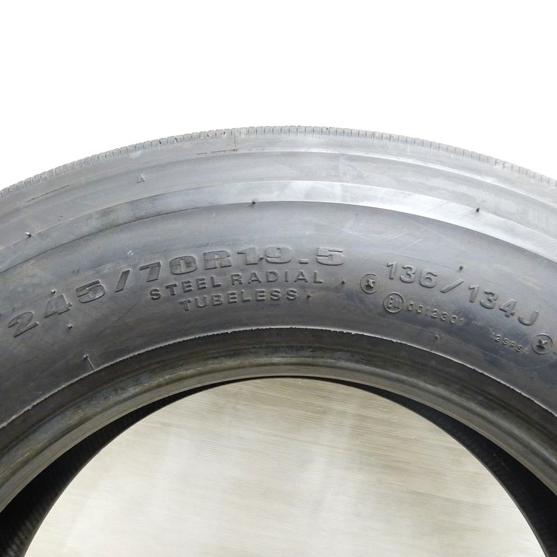 中古タイヤ 245/70R19.5 136/134J DUNLOP SP122 サマータイヤ 2本セット 大型 中古 19.5インチ_画像5