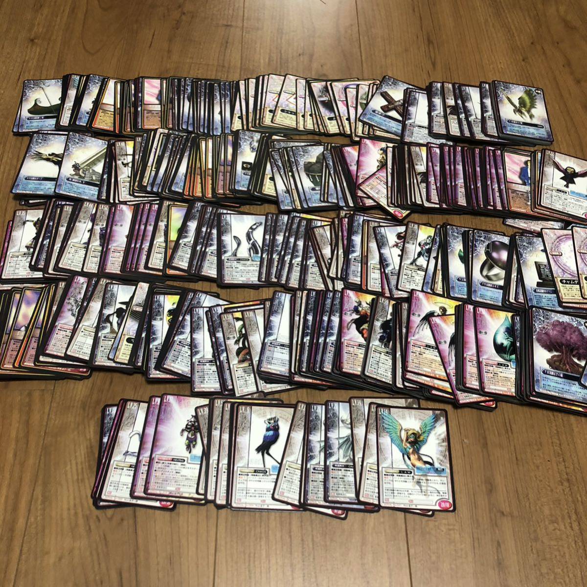 真・女神転生 TCG トレーディングカード トレカ まとめ まとめ売り 800枚以上　_画像1