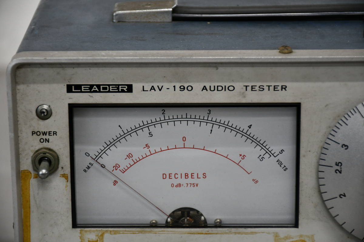 AY12-114　LEADER LAV-190 AUDIO TESTER オーディオテスター 発振器 オシレーター ミリボルトメーター 昭和レトロ 通電確認のみ_画像2